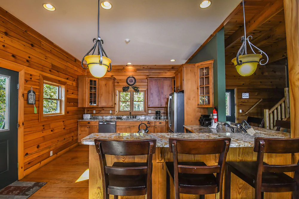 Cozy Bear Chalet House