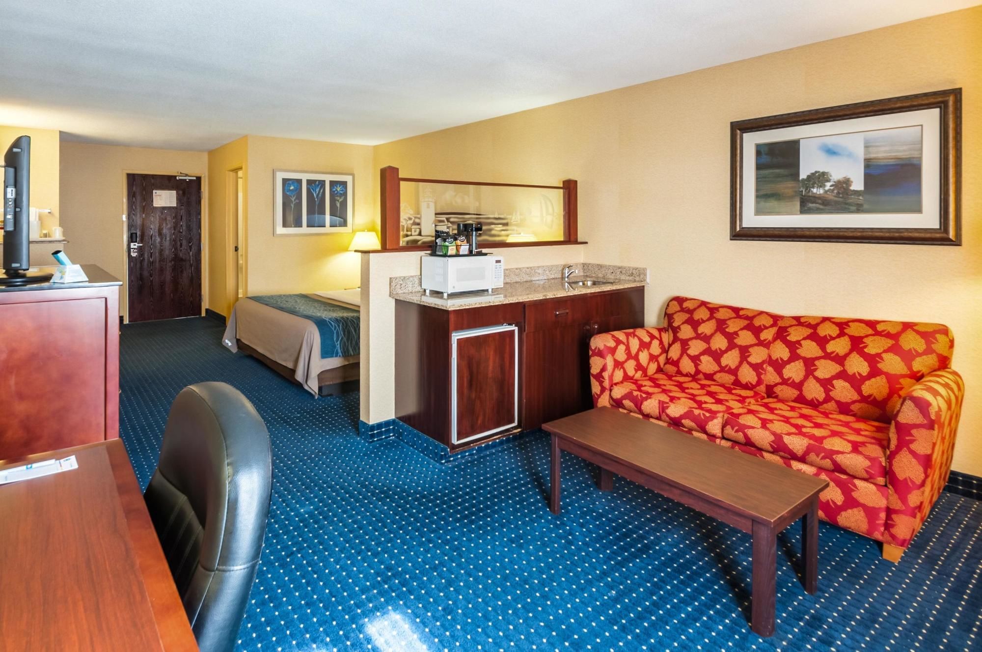 Comfort Inn & Suites