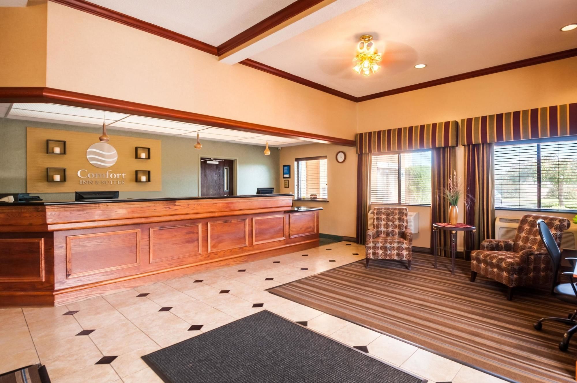 Comfort Inn & Suites