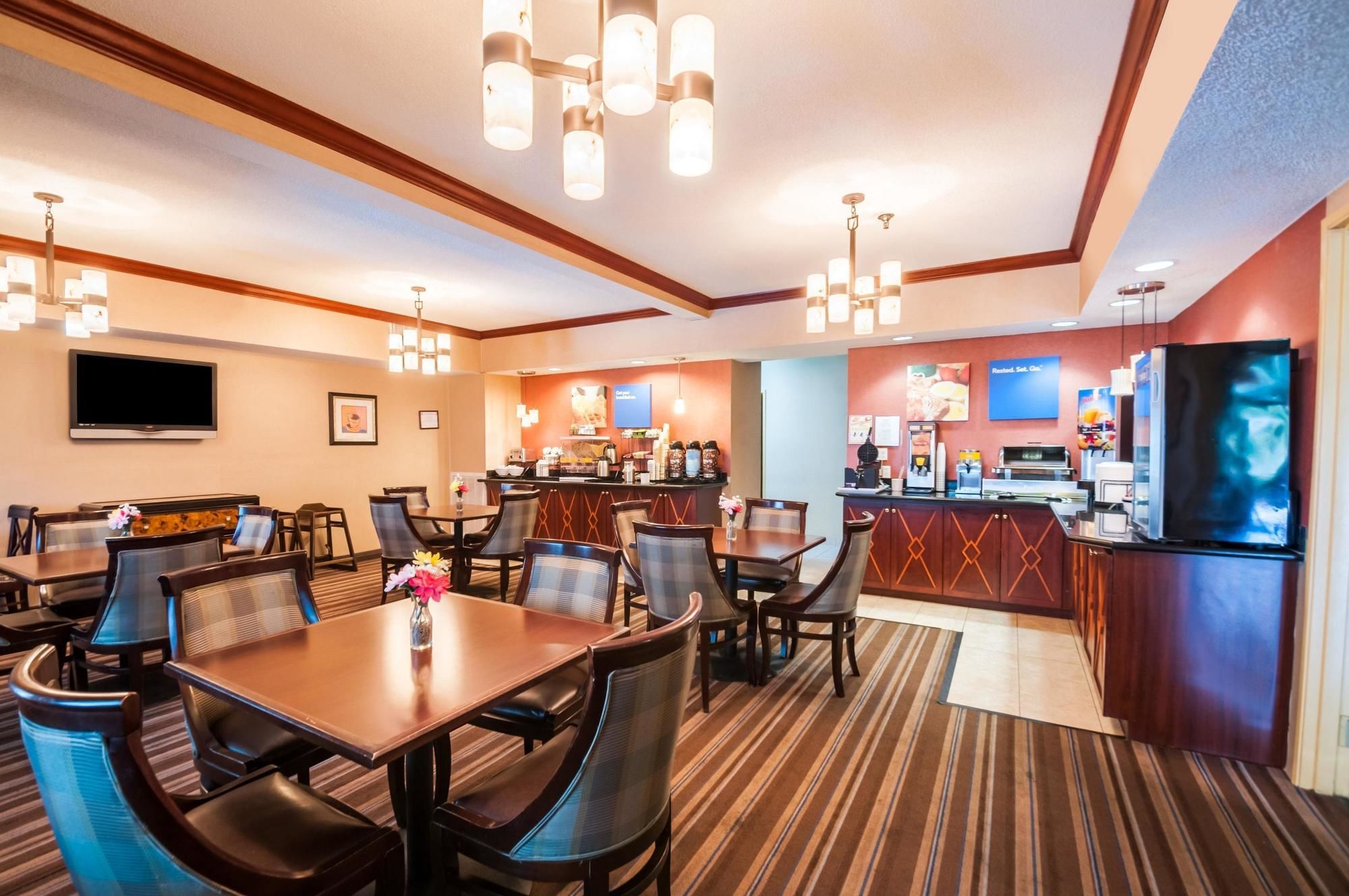 Comfort Inn & Suites