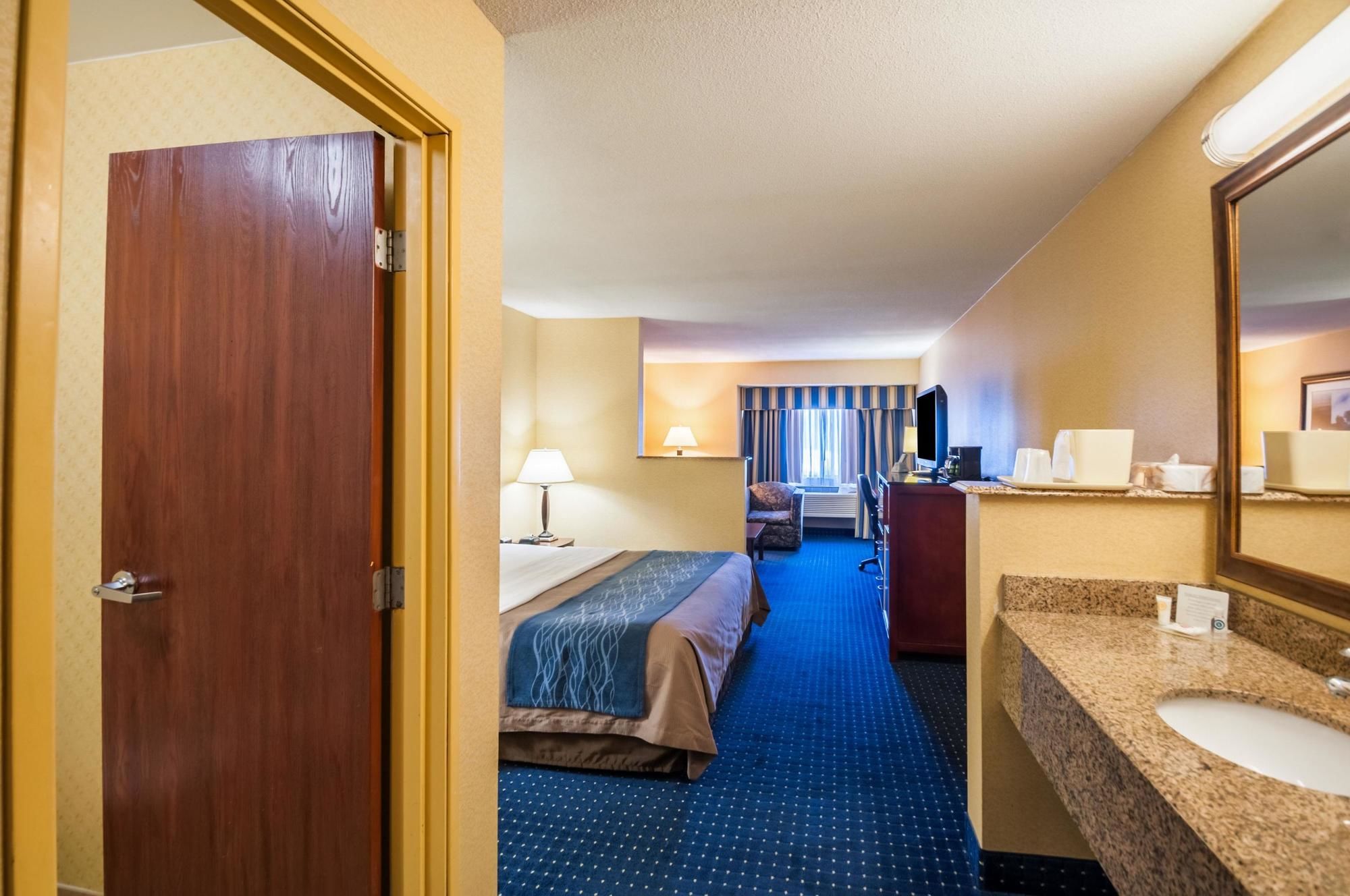 Comfort Inn & Suites