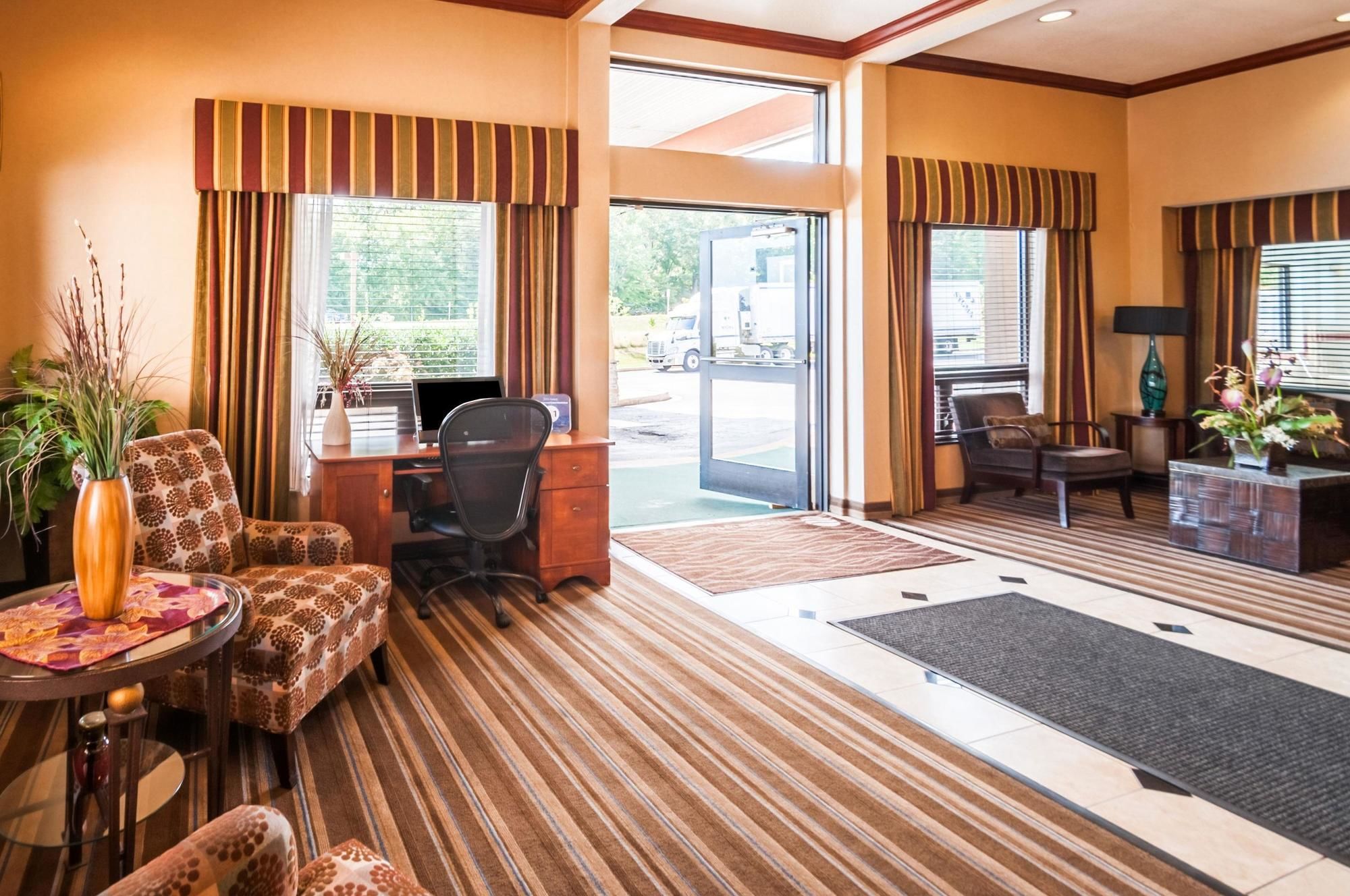 Comfort Inn & Suites