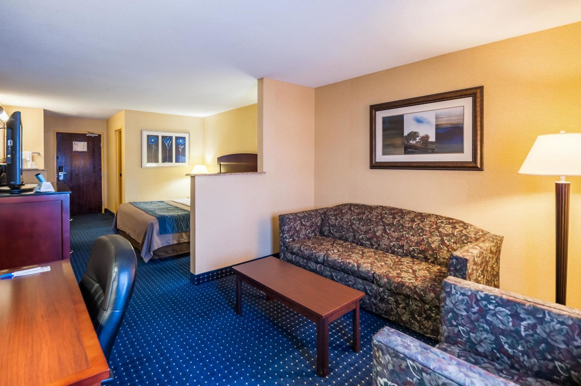 Comfort Inn & Suites