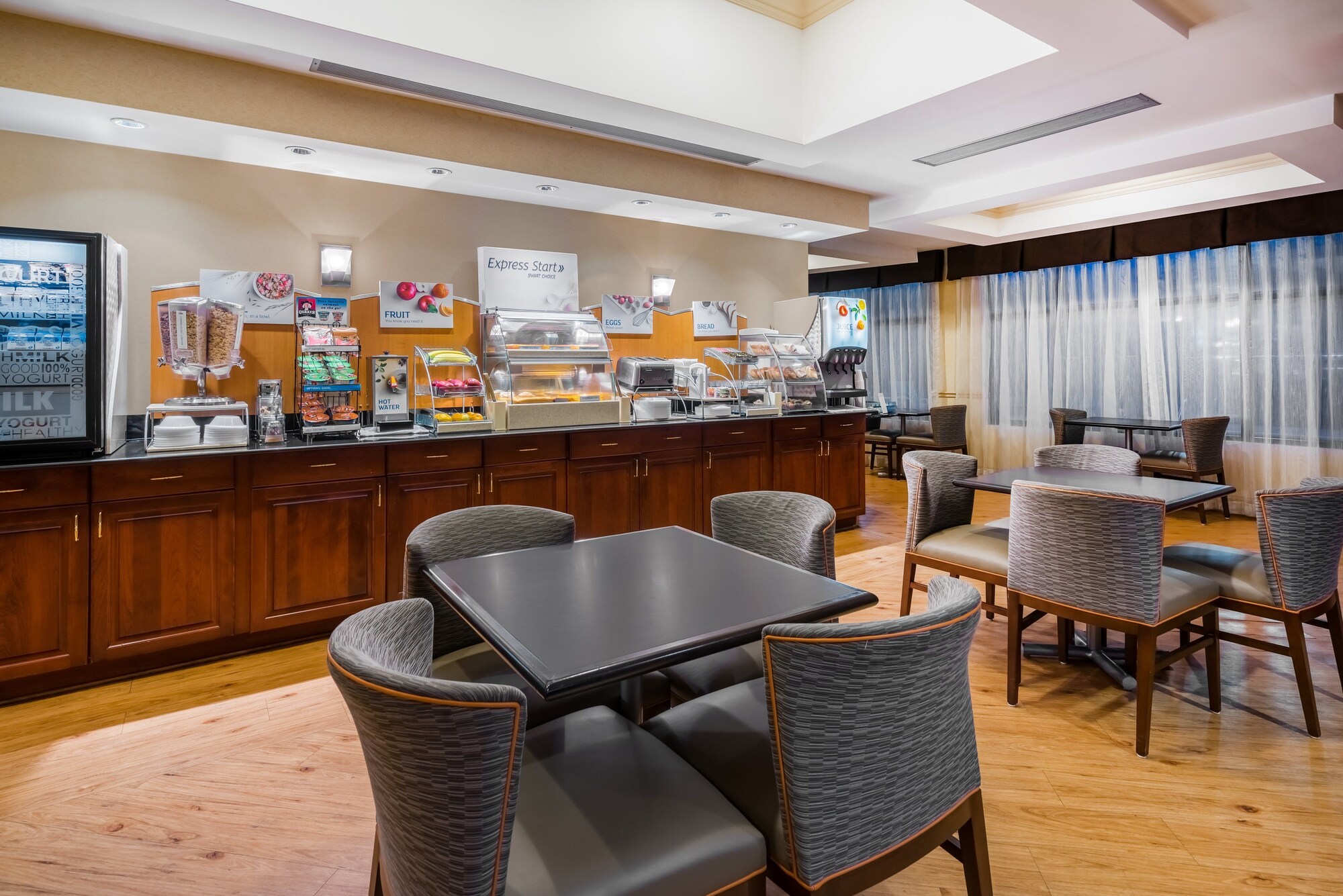 Holiday Inn Express & Suites Northeast