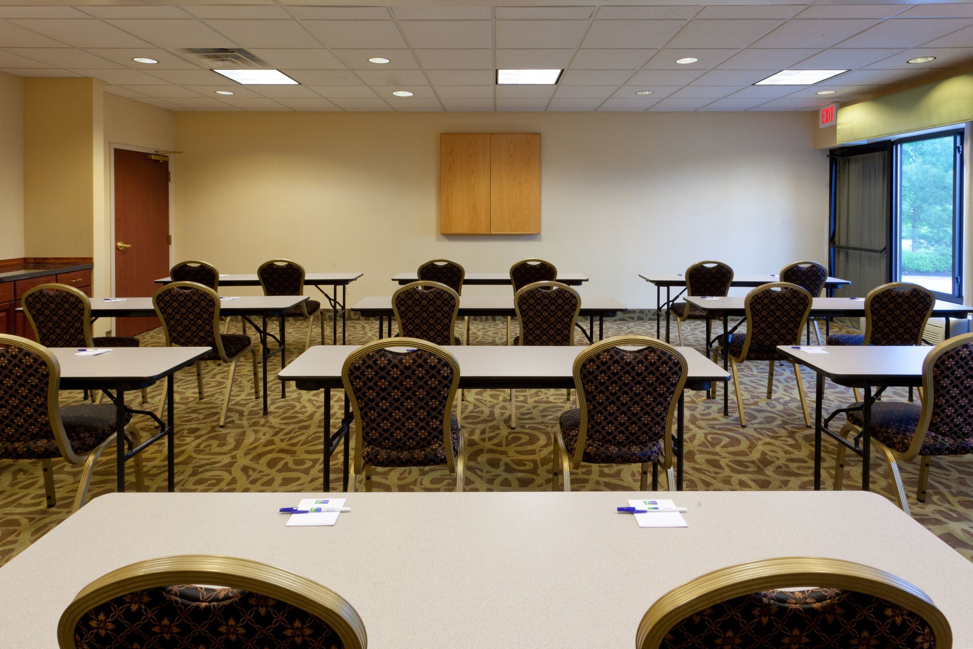 Holiday Inn Express & Suites Northeast