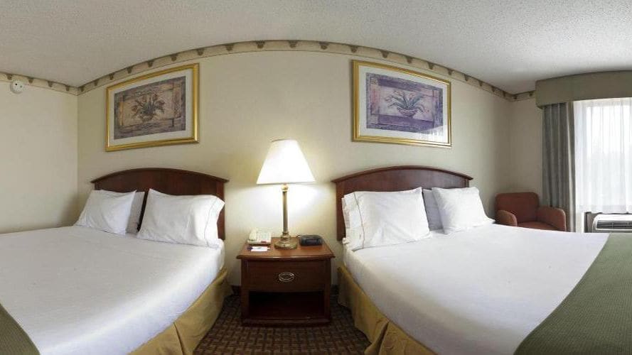 Holiday Inn Express & Suites Northeast