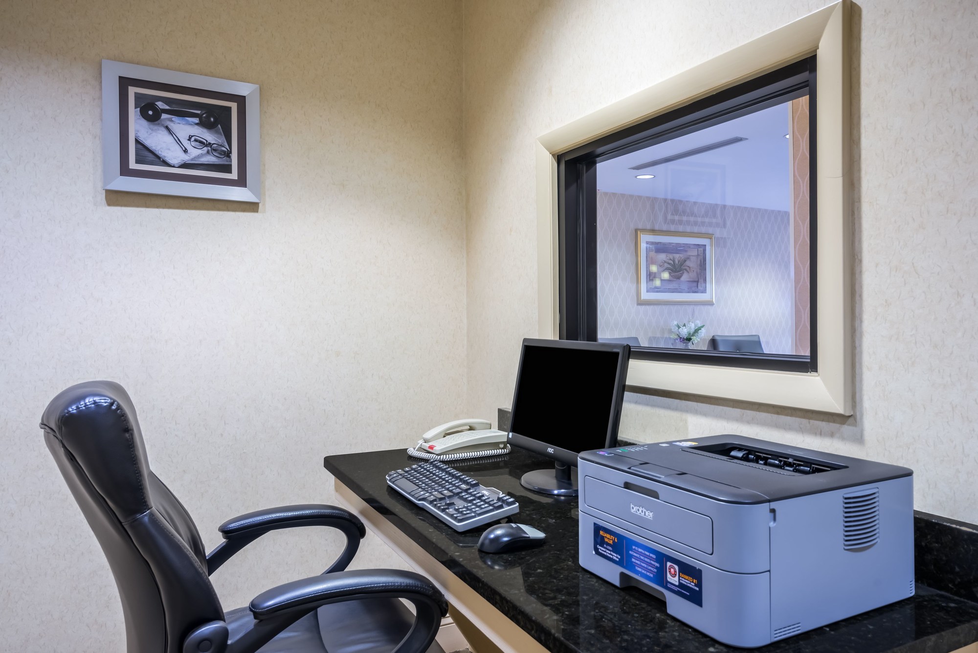 Holiday Inn Express & Suites Northeast