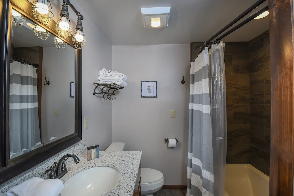 Hemlock Hideaway House