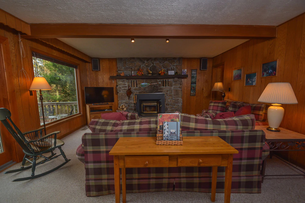 Hummingbird Hill House
