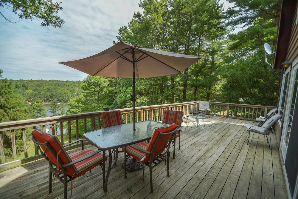 Hummingbird Hill House
