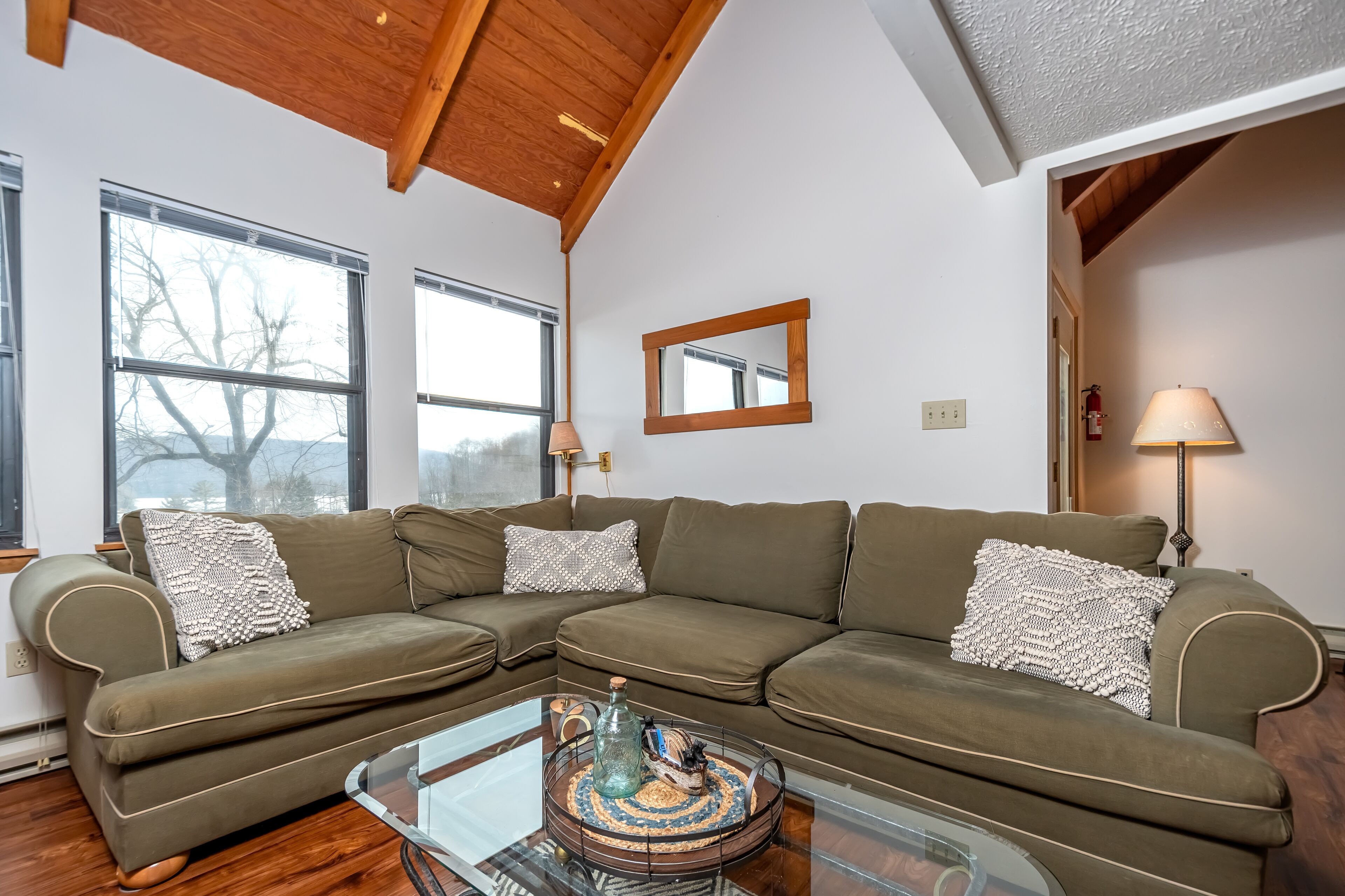 Mountain Ridge Nest