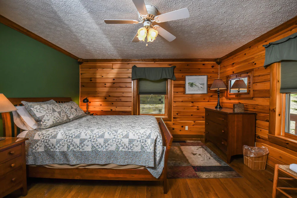 Schmidt Lodge House