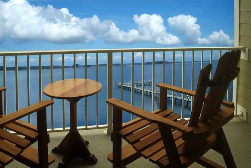 Island Inn & Suites, Ascend Collection