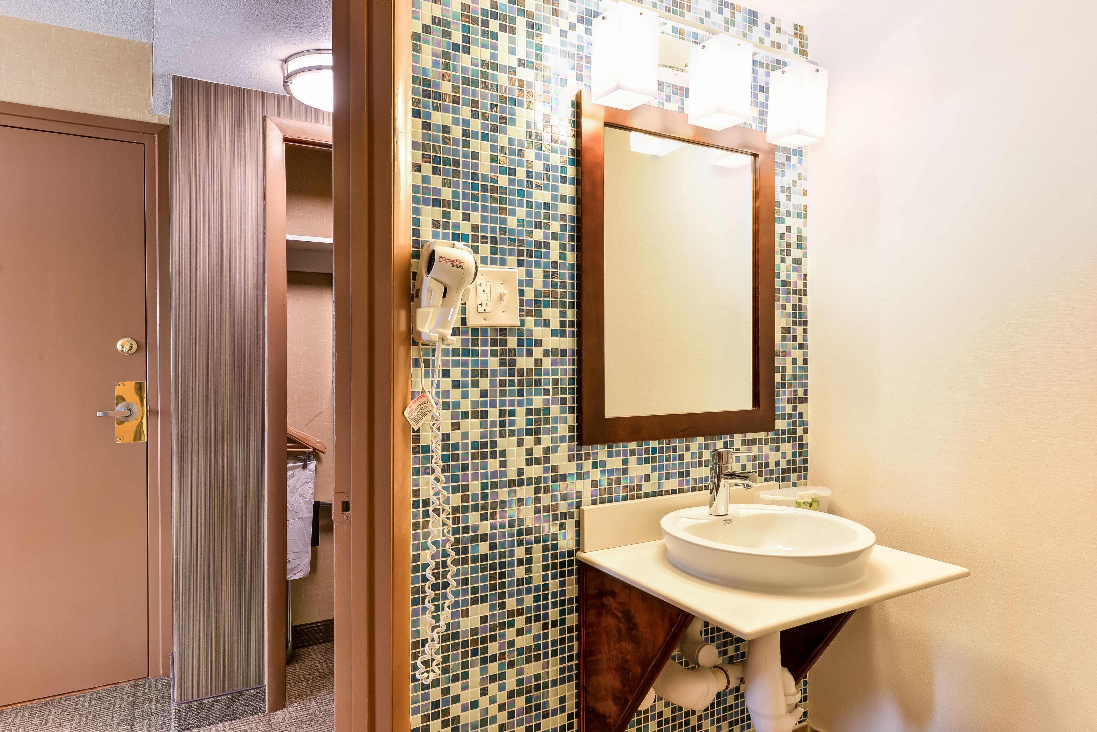 Holiday Inn Express Washington DC N-Silver Spring