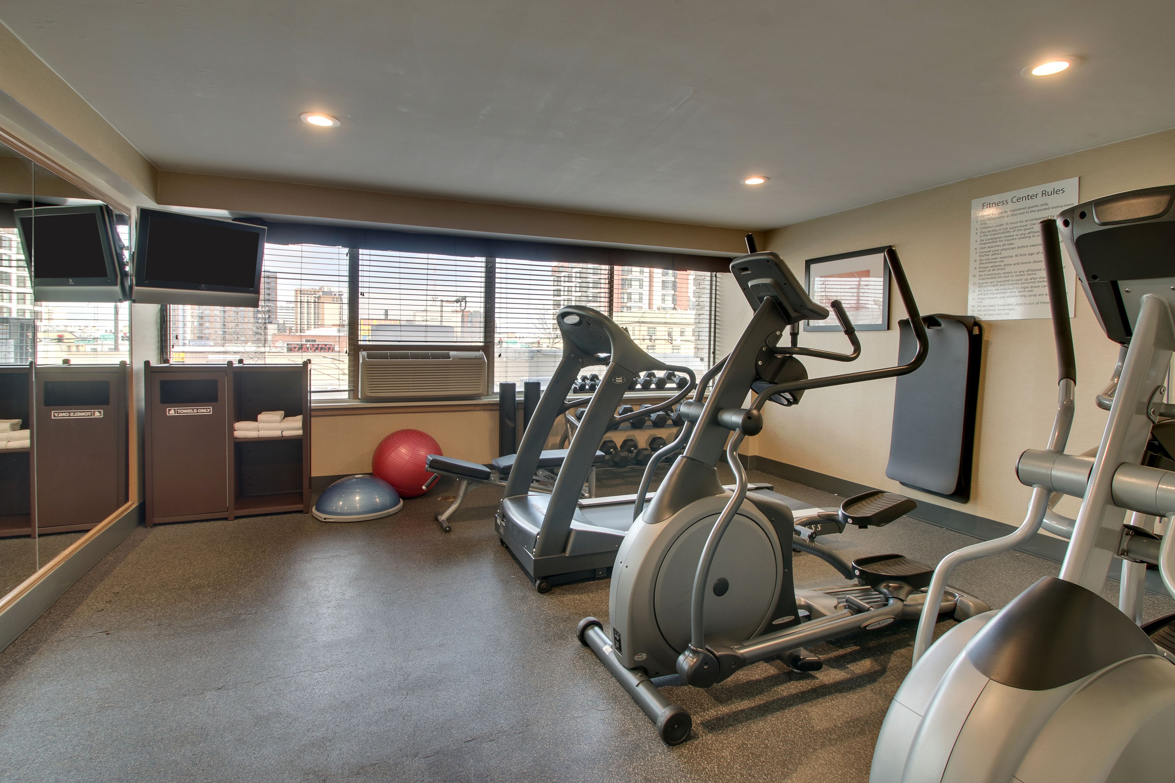 Holiday Inn Express Washington DC N-Silver Spring