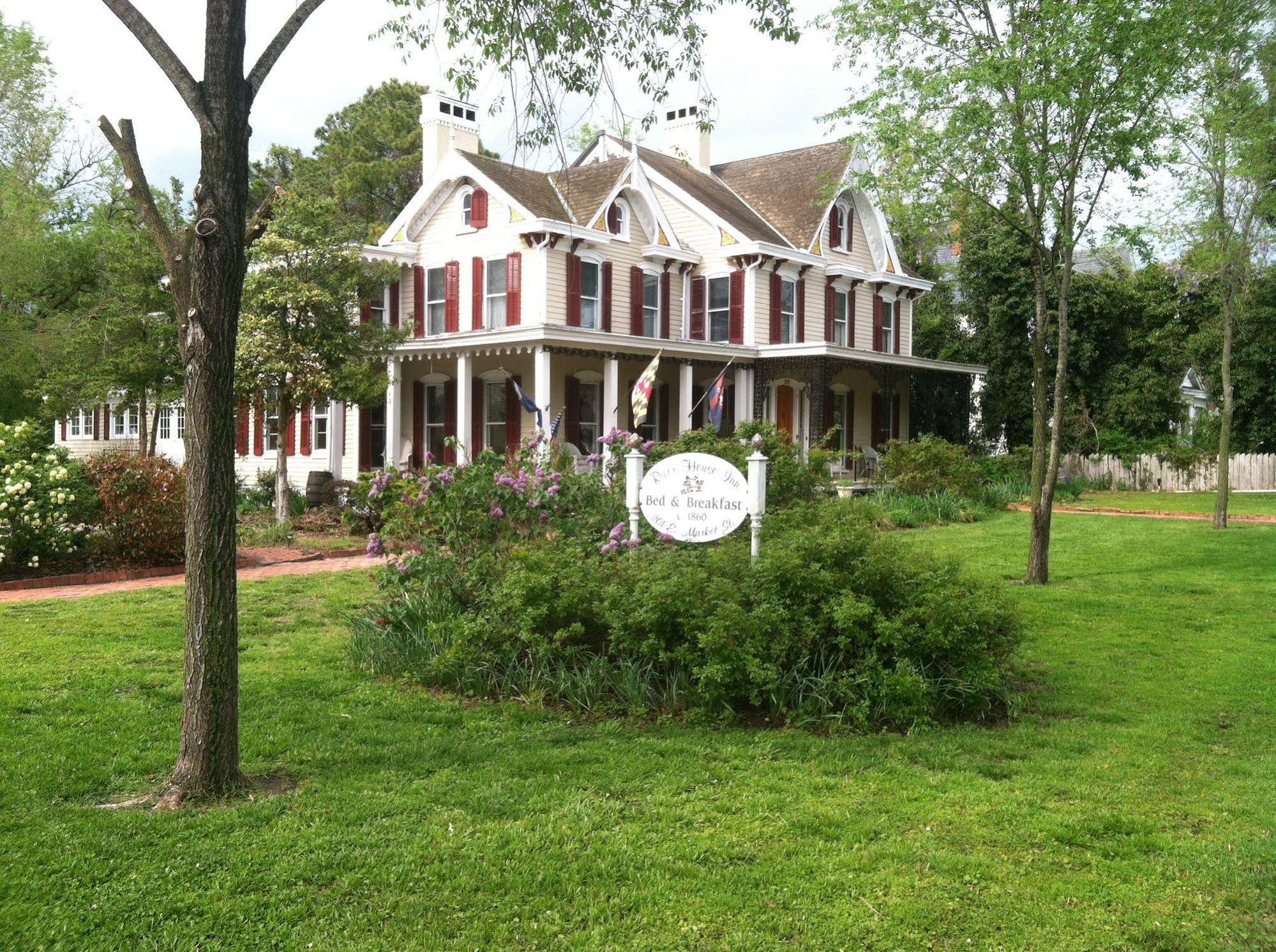 River House Inn Bed and Breakfast