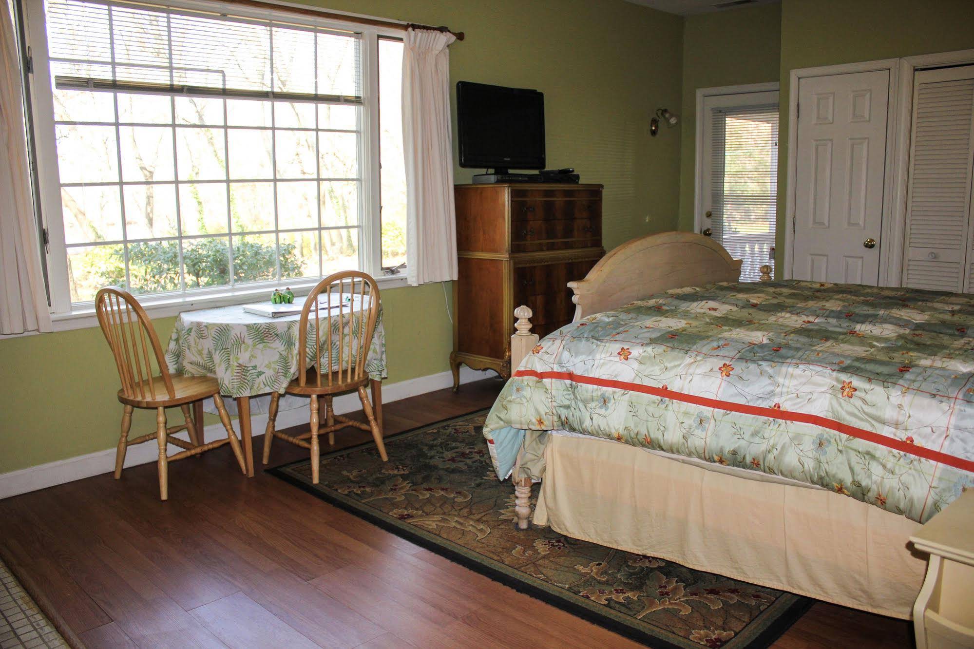River House Inn Bed and Breakfast