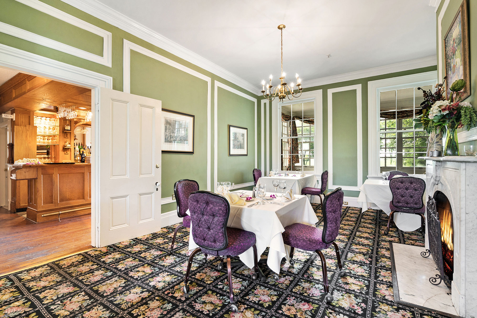 Historic Kent Manor Inn