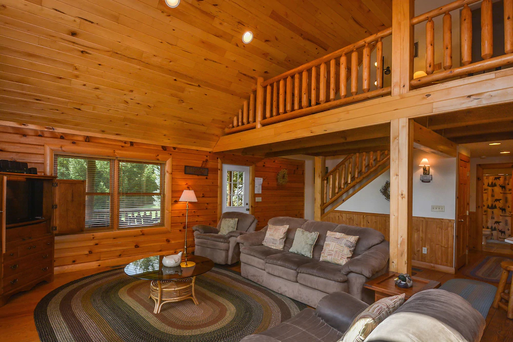 Lucky Bear Lodge House