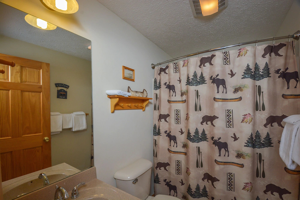 Lucky Bear Lodge House