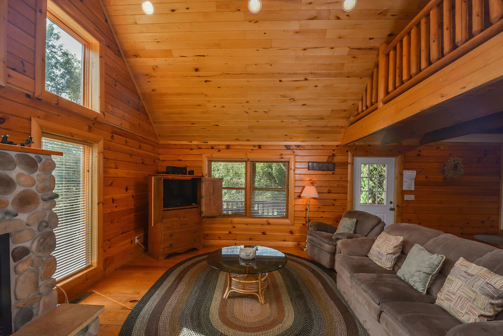 Lucky Bear Lodge House
