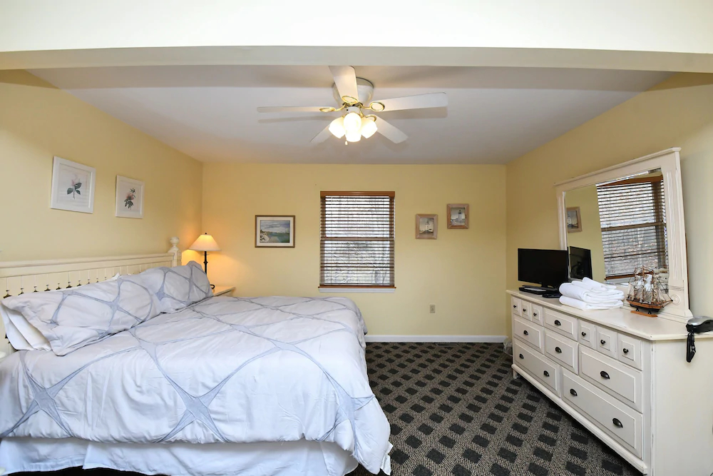 Timberwolf House