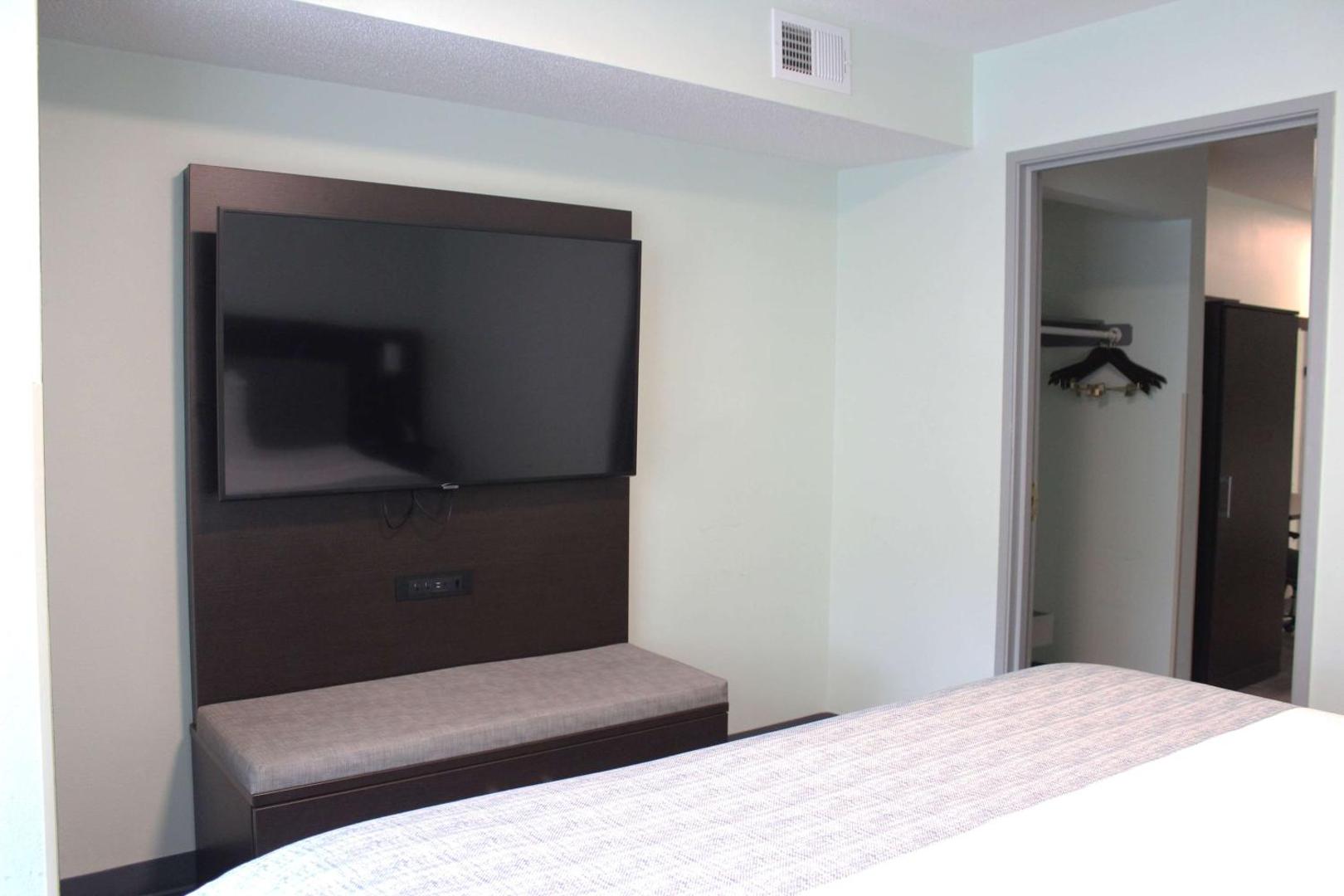 Wingate by Wyndham Waldorf/Washington DC Area