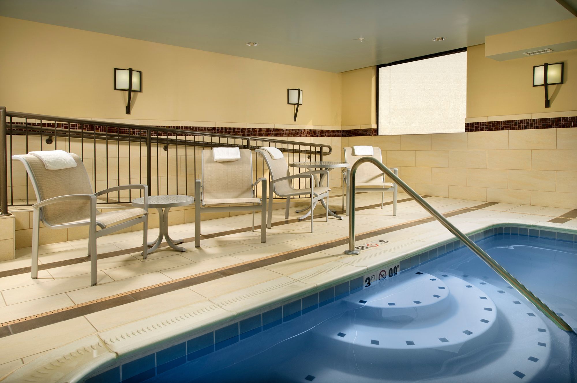 Holiday Inn Express - Waldorf