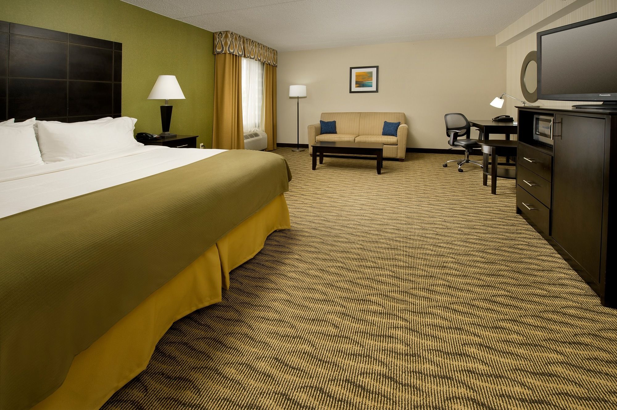 Holiday Inn Express - Waldorf
