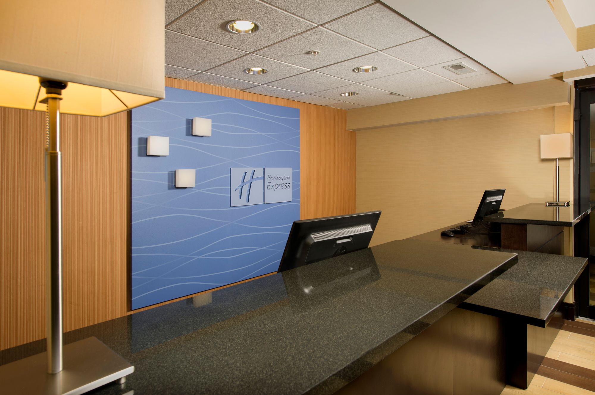 Holiday Inn Express - Waldorf