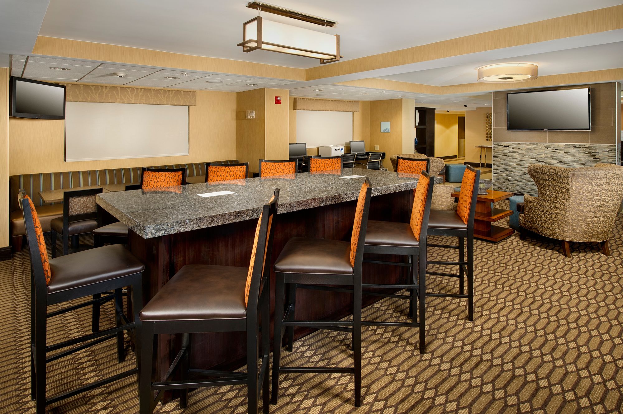 Holiday Inn Express - Waldorf