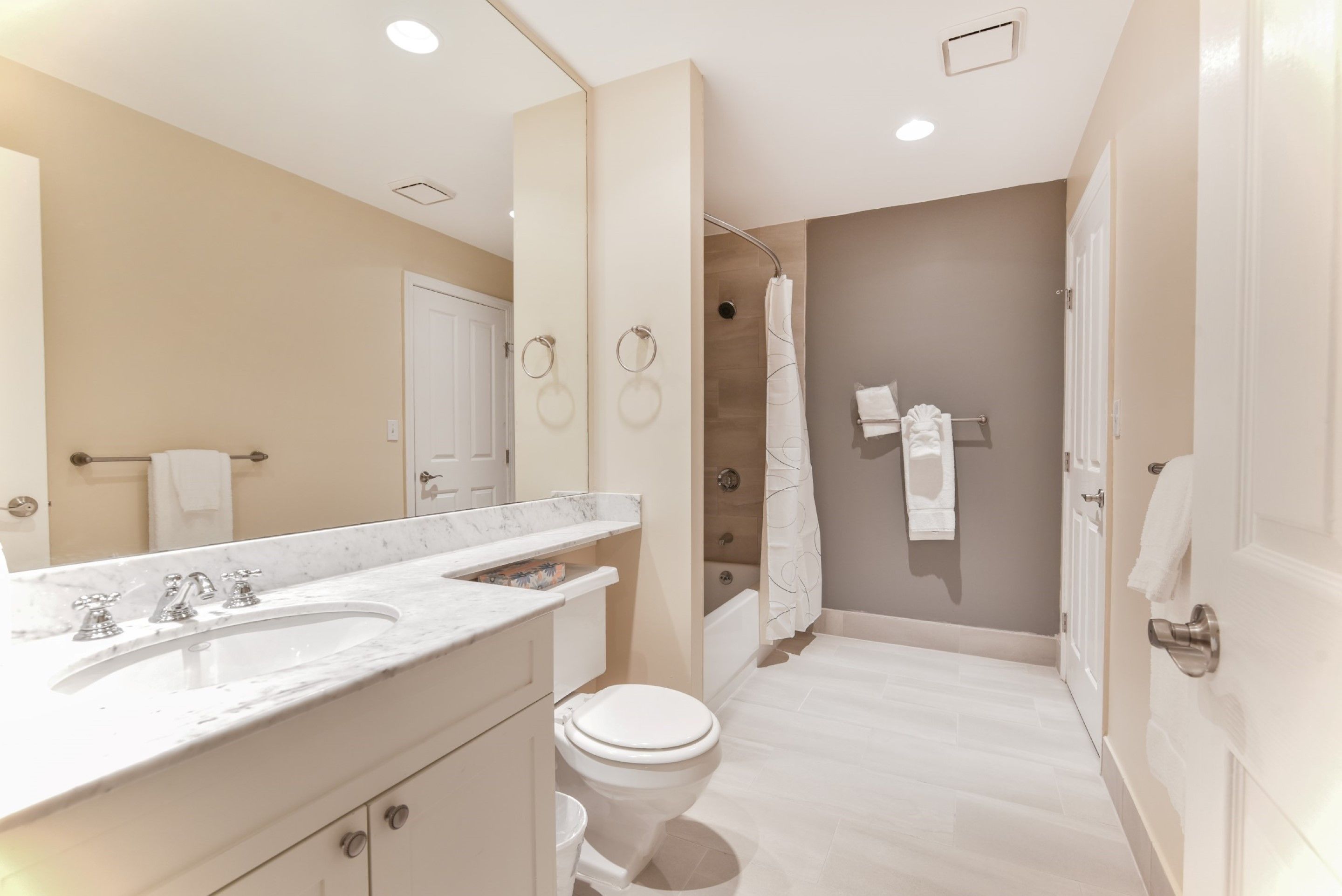 Garrison Square Apartments by Bluebird Suites