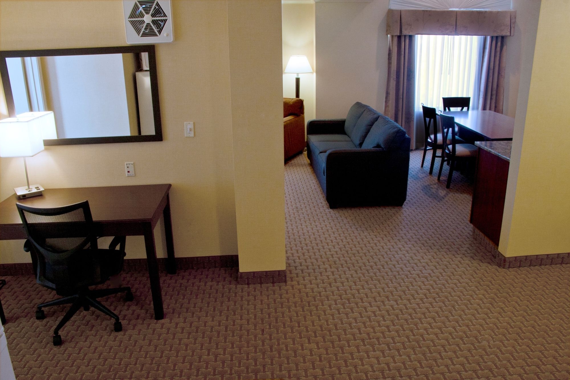 Comfort Inn & Suites