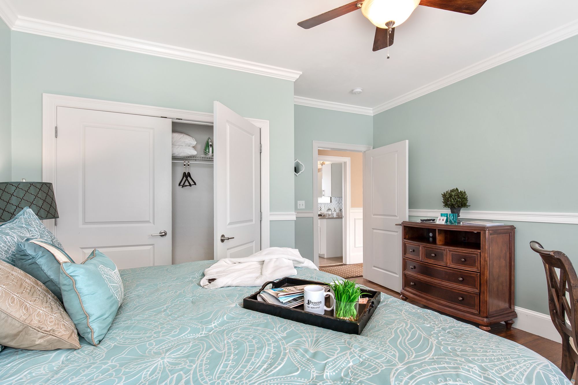 The Beacon Luxury Waterfront Inn