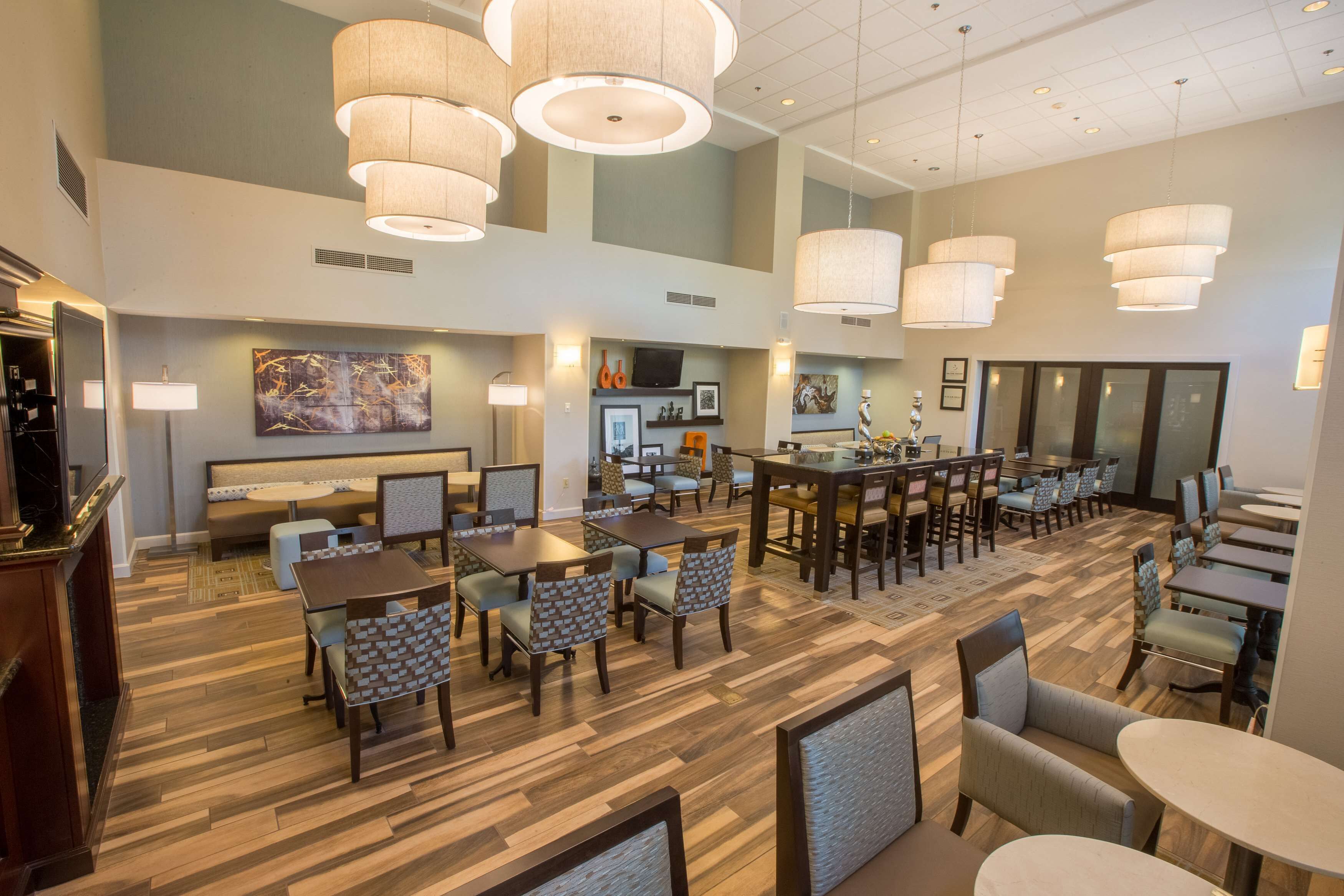 Hampton Inn & Suites Berkshires Lenox