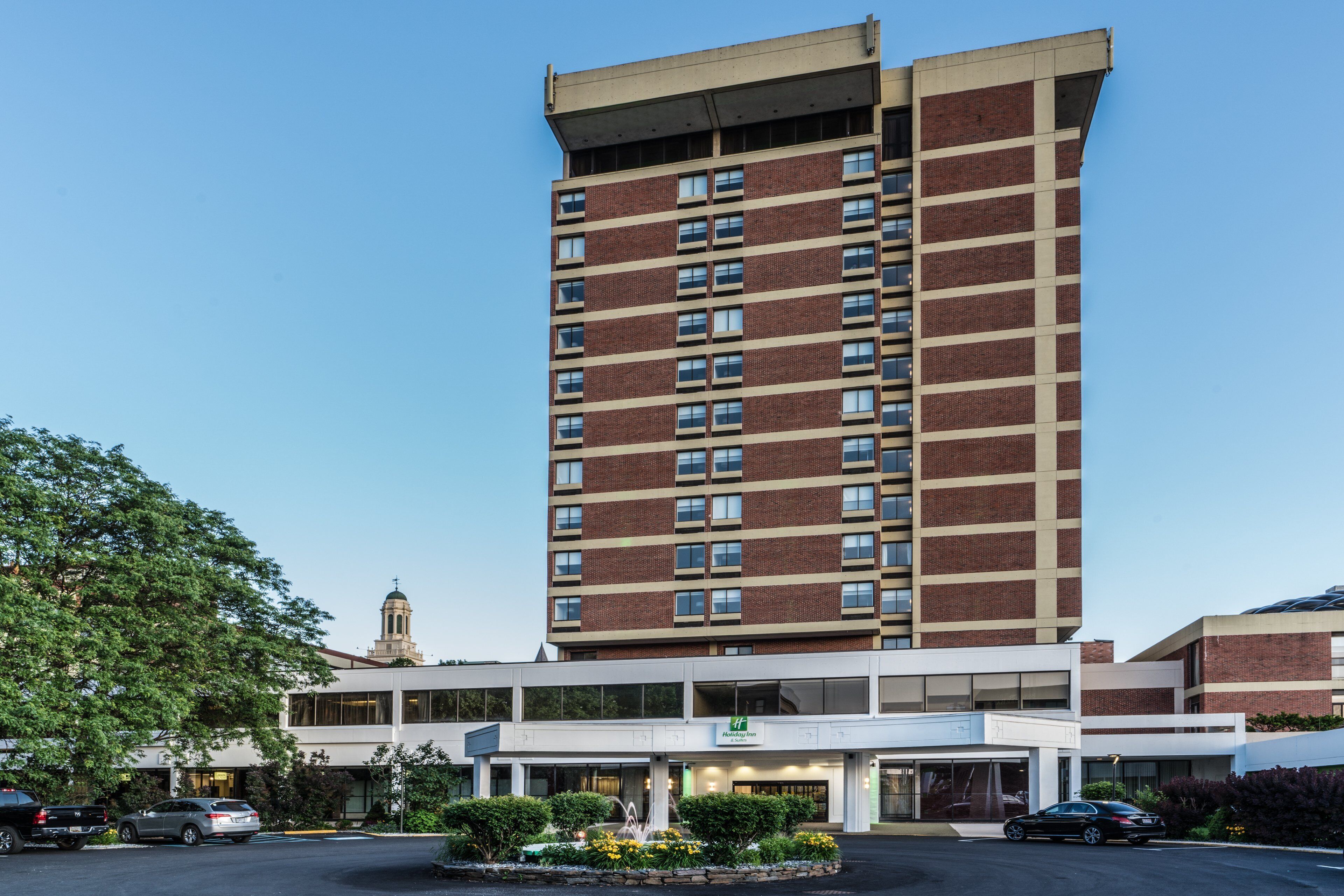 Holiday Inn & Suites Pittsfield-Berkshires