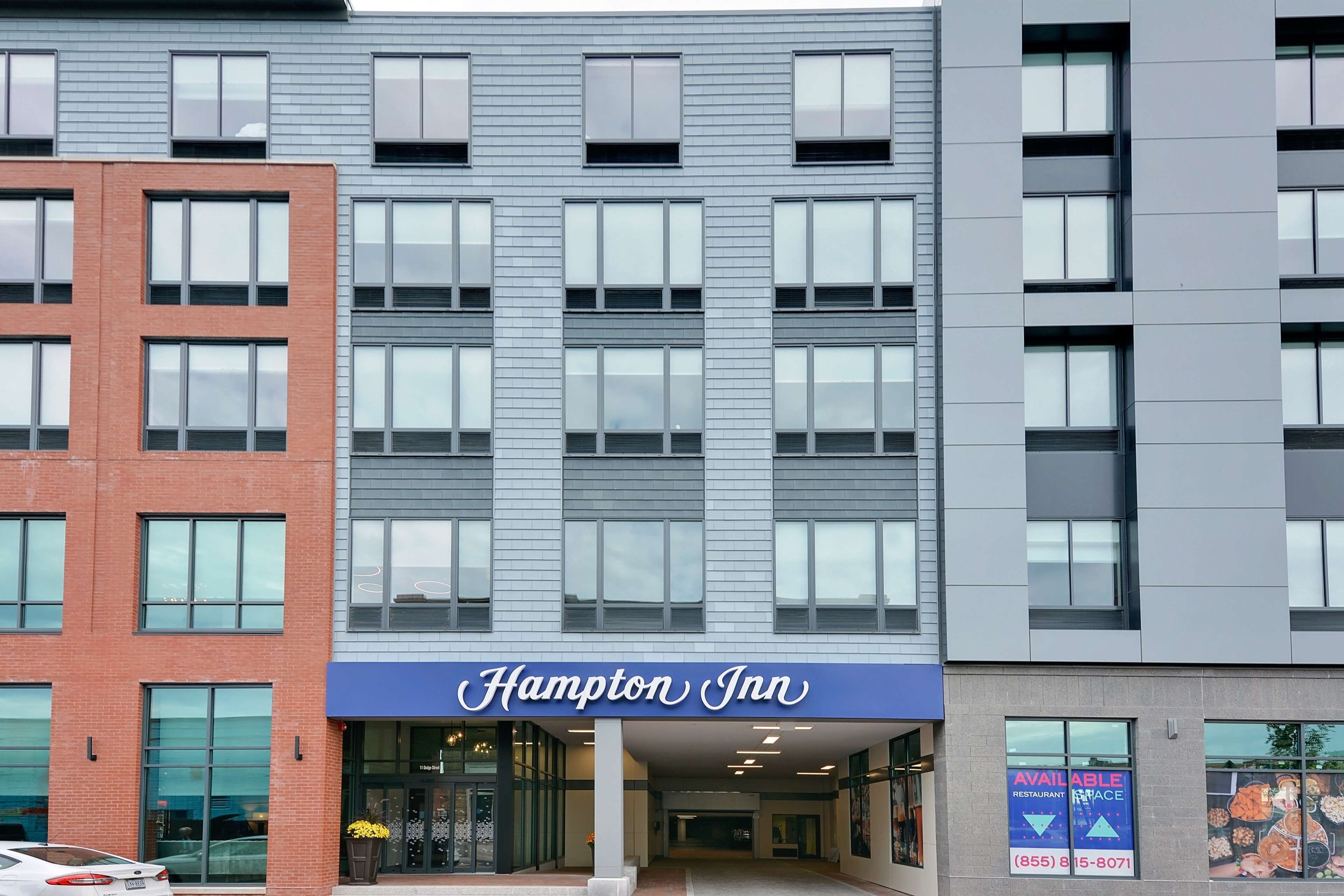 Hampton Inn Salem Boston