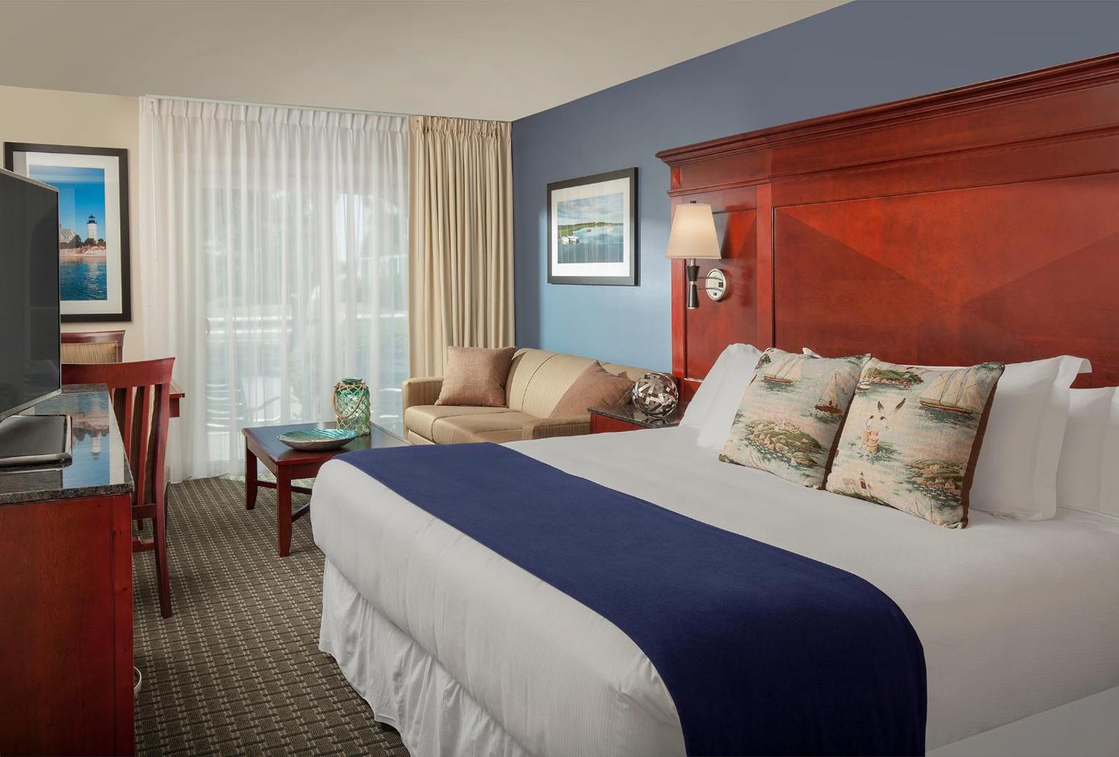 Ocean Mist Beach Hotel & Suites