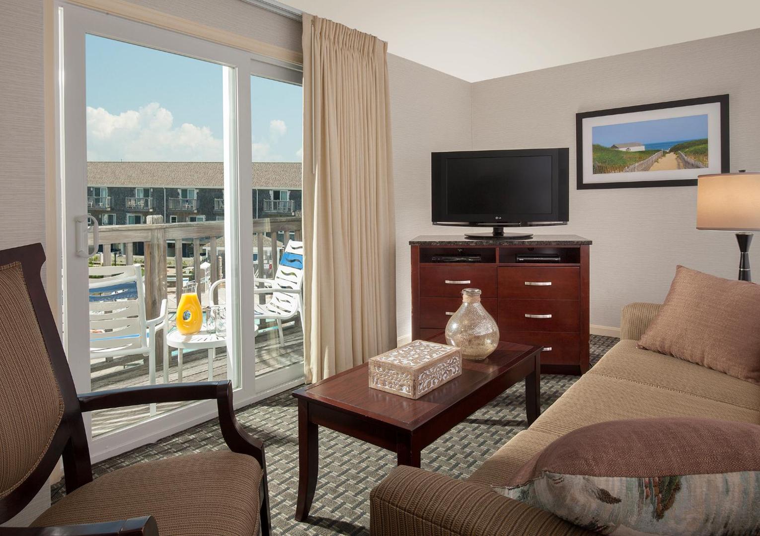 Ocean Mist Beach Hotel & Suites