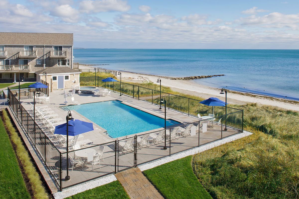 Ocean Mist Beach Hotel & Suites
