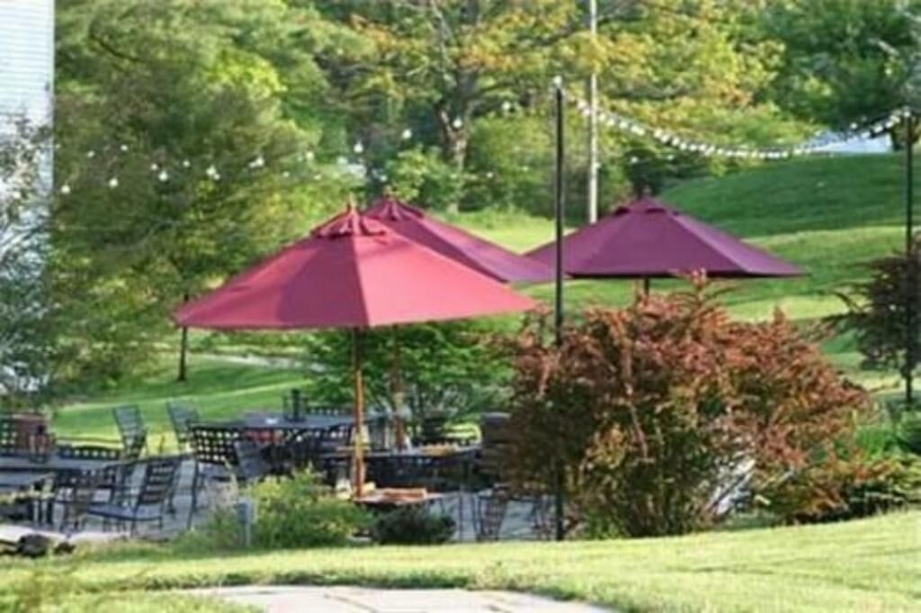 1896 House Inn & Country Lodgings