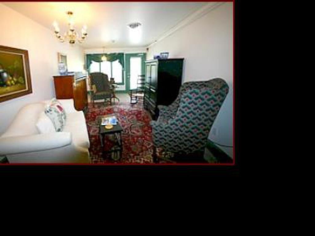 1896 House Inn & Country Lodgings
