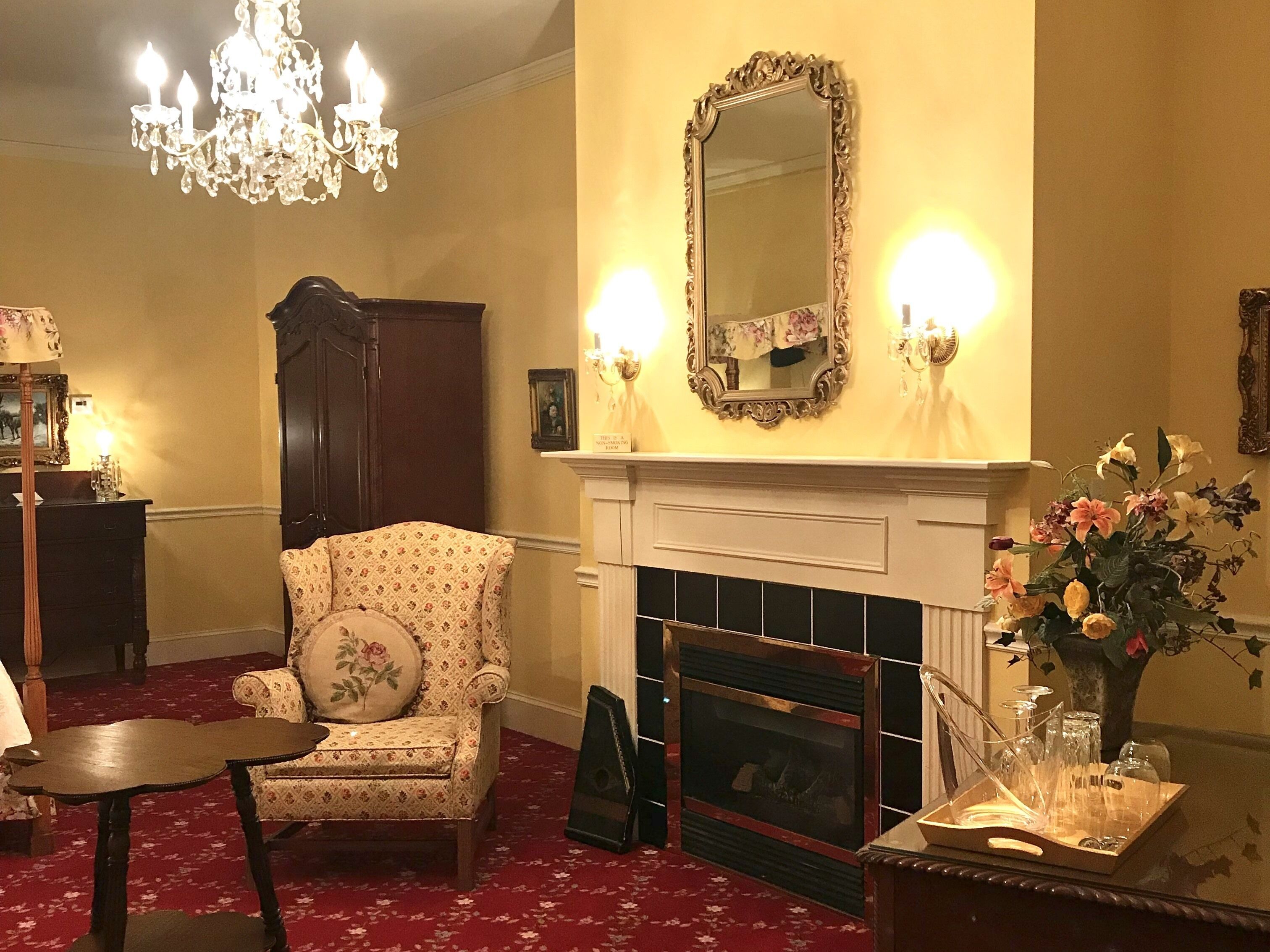 1896 House Inn & Country Lodgings