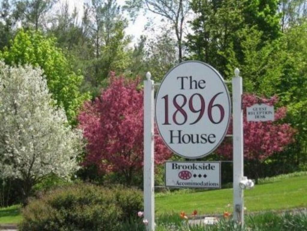 1896 House Inn & Country Lodgings
