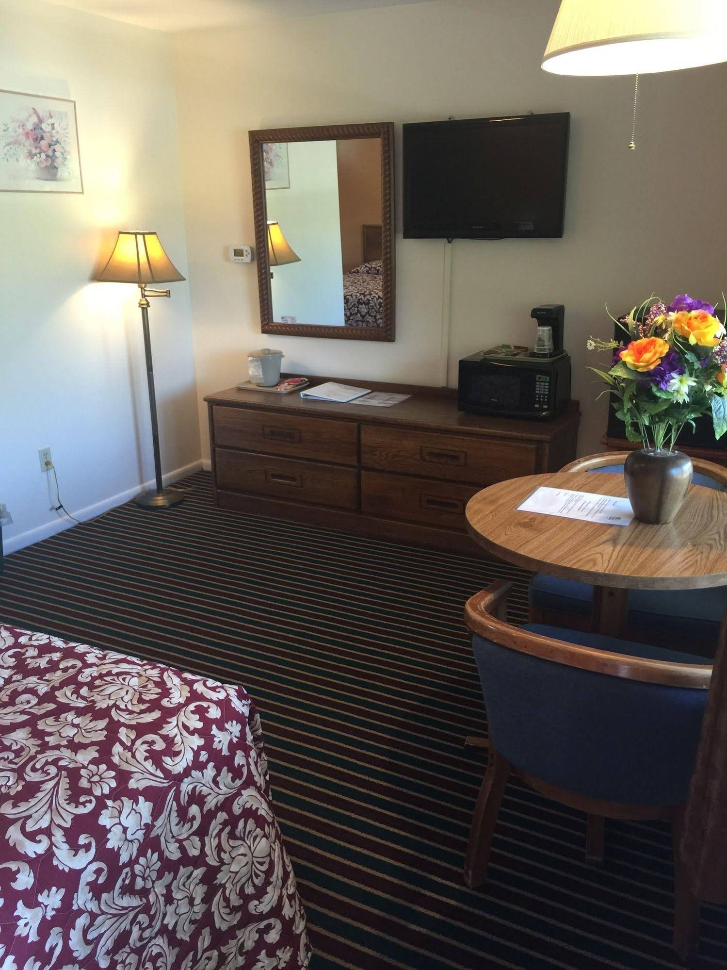 Cozy Corner Motel