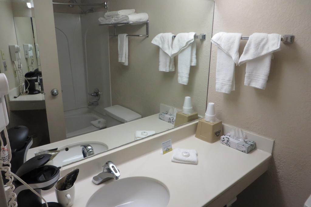 Days Inn by Wyndham Albion