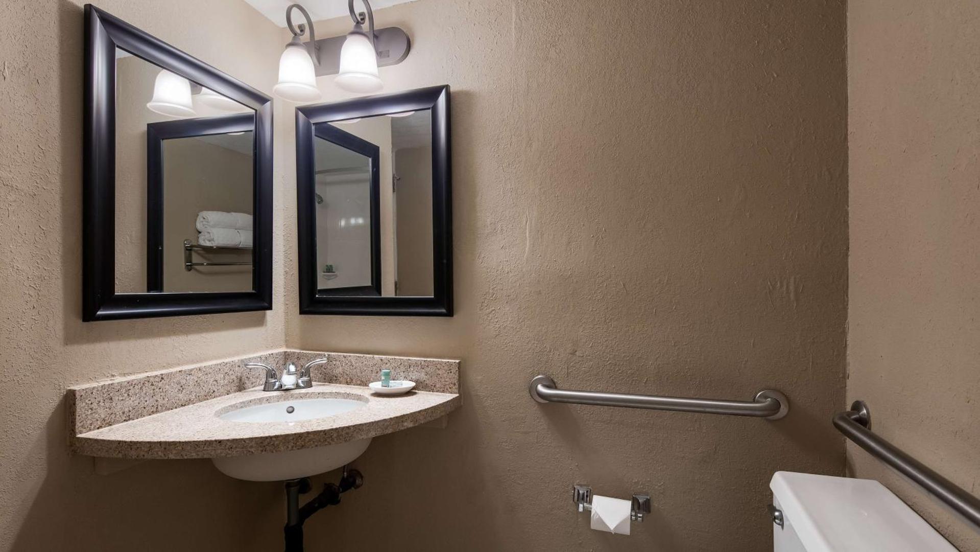 Best Western Greenfield Inn