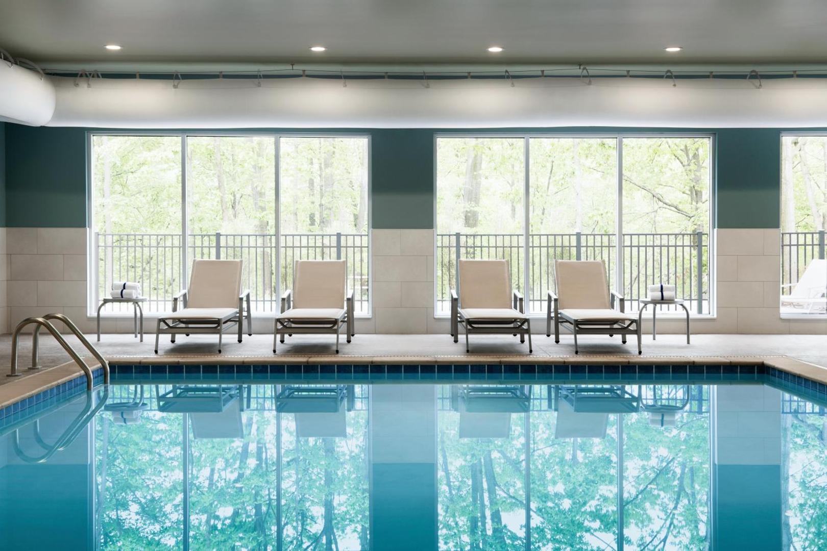 Holiday Inn Express & Suites Allen Park