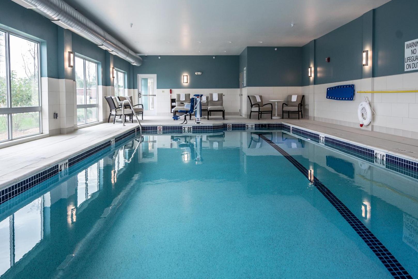 Holiday Inn Express & Suites Allen Park