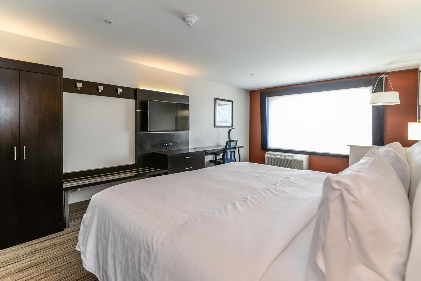 Holiday Inn Express & Suites Allen Park